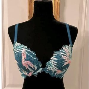 32B PINK by Victoria’s Secret Date Front Close Push-Up Racerback Bra
